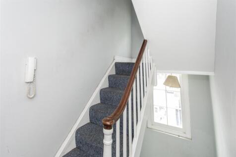 Landing/Stairs