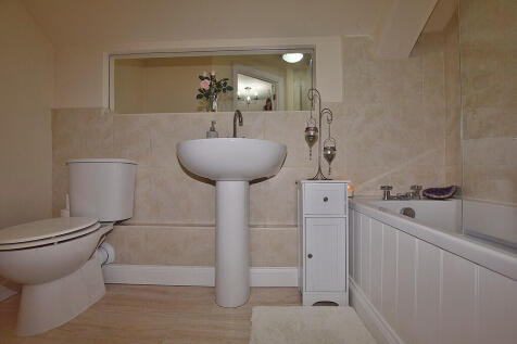 bed 3 ensuite_01