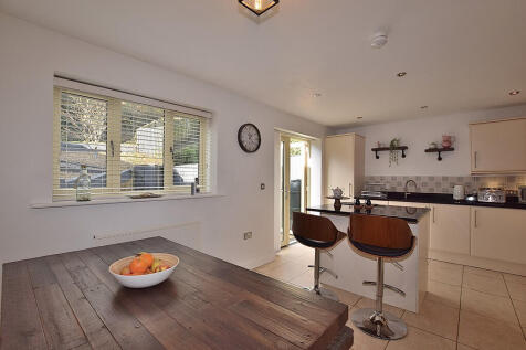 dining to kitchen...
