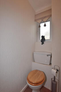 cloakroom_01