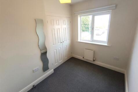 Bedroom 2 .jpg