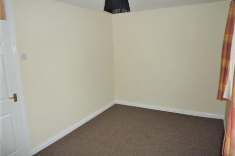 83 Tresham 1st Bedroom 2.JPG