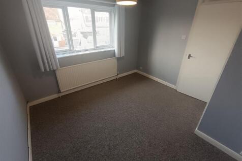 Bedroom 2 .jpg