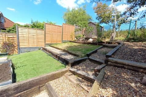Rear Garden (4) .jpg