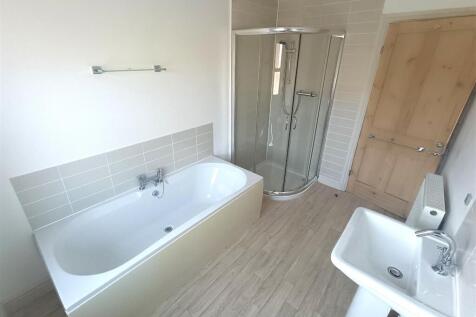 Bathroom (2) .jpg