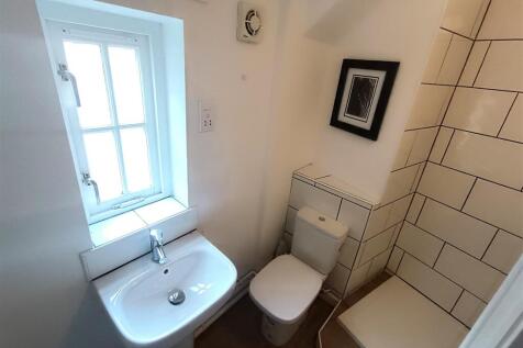Bathroom (1) .jpg
