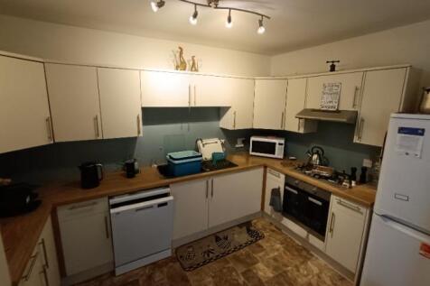 Kitchen (1) .jpg