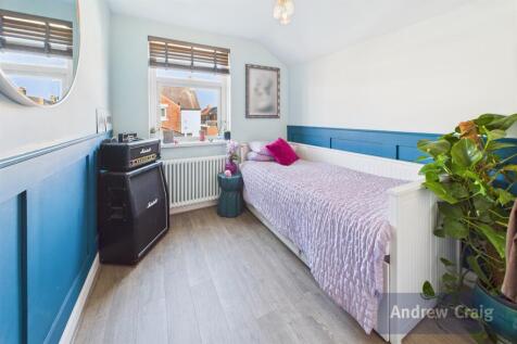 Rear Bedroom