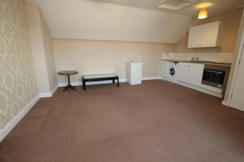 Lounge 1.JPG