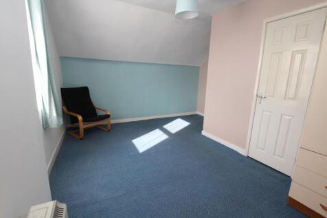 Bedroom 1.JPG