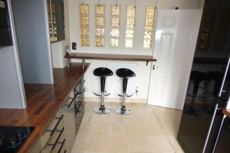 Kitchen1.jpg