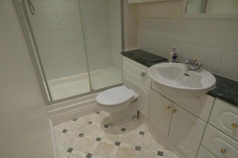 Bathroom.JPG