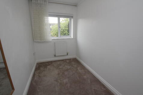 Bedroom 4.JPG