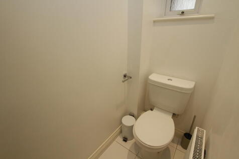 Downstairs WC.JPG