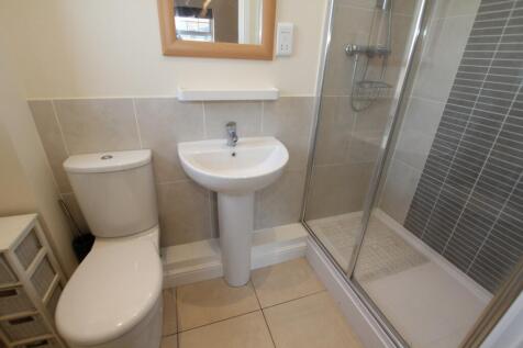 En-suite 1.JPG