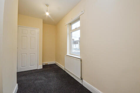 bedroom 3.jpg