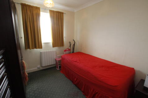 Bedroom 2.JPG