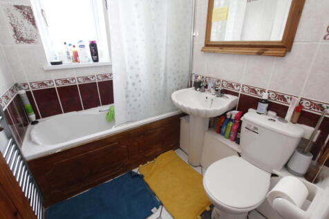 Bathroom.JPG