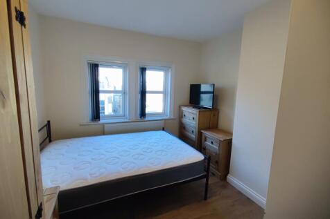 bedroom..jpg