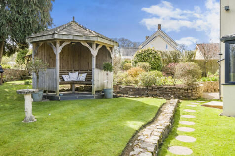 Garden and Arbour