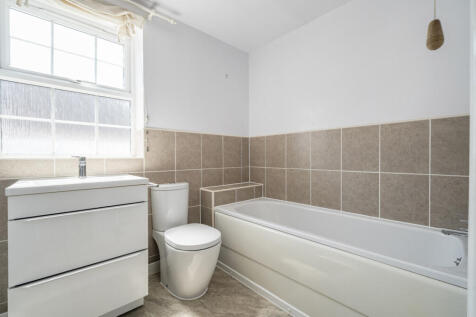 Family Bath/Shower