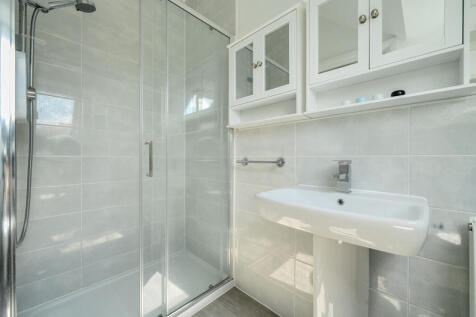 En Suite Shower Room