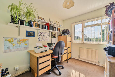 Bedroom/Study