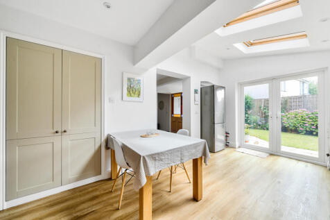 Kitchen/Breakfast Rm
