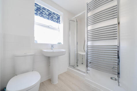 Family Bath/Shower