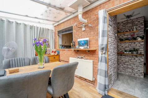 Conservatory/Dining