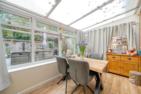 Conservatory/Dining