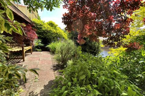 Tiverton, Seddons
