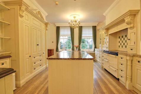 Bespoke Kitchwn