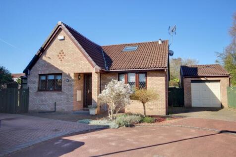 Conifer Close (20).jpg