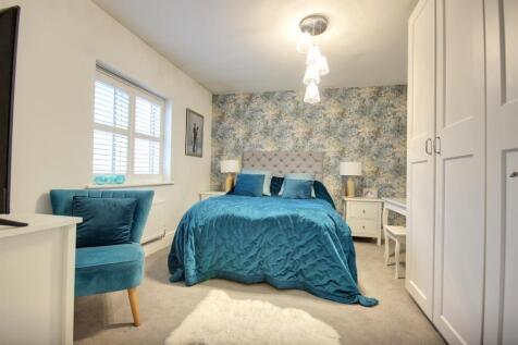 10 Bromby Close (10).jpg