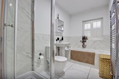 10 Bromby Close (7).jpg