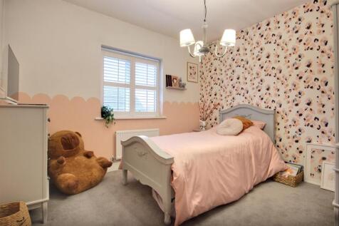 10 Bromby Close (3).jpg