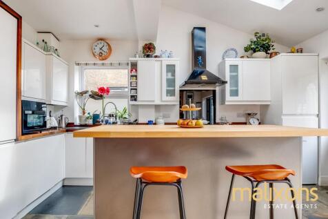 Kitchen diner 2