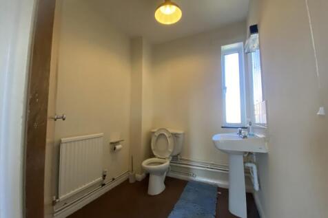 Cloakroom/wc