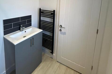 Cloakroom/wc