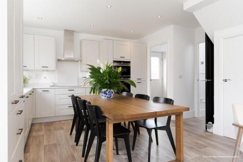 6 Coed Golau Close, Llanwern-SWPP-WEB-19.jpg