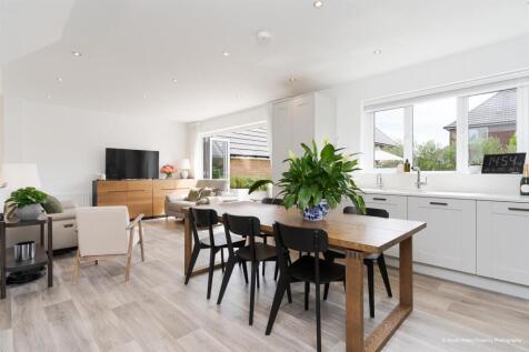 6 Coed Golau Close, Llanwern-SWPP-WEB-16.jpg