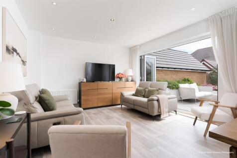 6 Coed Golau Close, Llanwern-SWPP-WEB-17.jpg