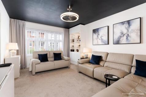 6 Coed Golau Close, Llanwern-SWPP-WEB-15.jpg