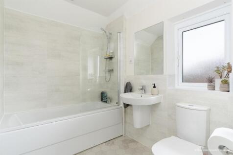 6 Coed Golau Close, Llanwern-SWPP-WEB-30.jpg