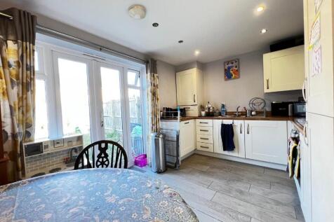 KITCHEN/ DINER