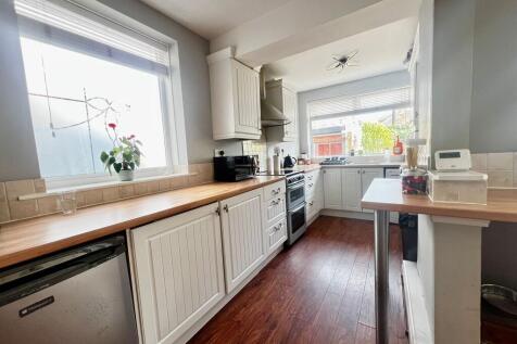 FITTED KITCHEN/DINER