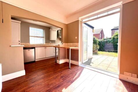 KITCHEN/ DINER