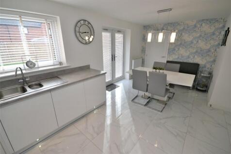 KITCHEN TO DINER