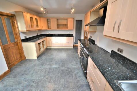 KITCHEN / DINER